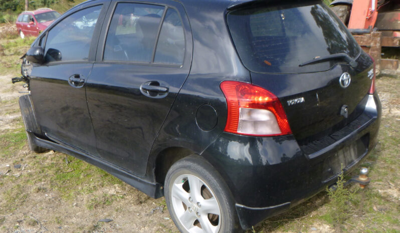 Toyota Yaris full