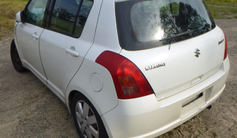 Suzuki Swift full