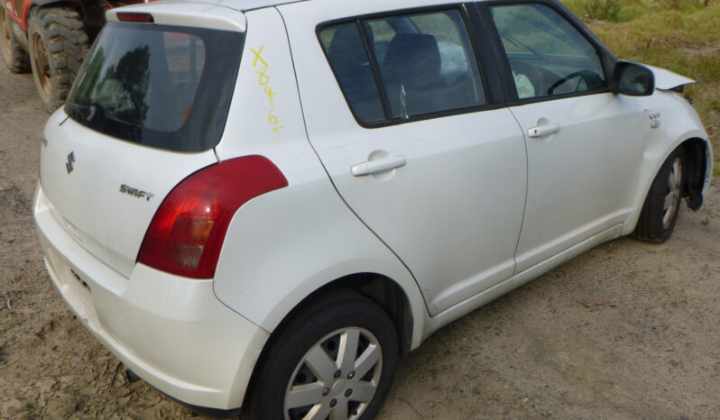 Suzuki Swift full