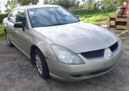 Mitsubishi Magna full