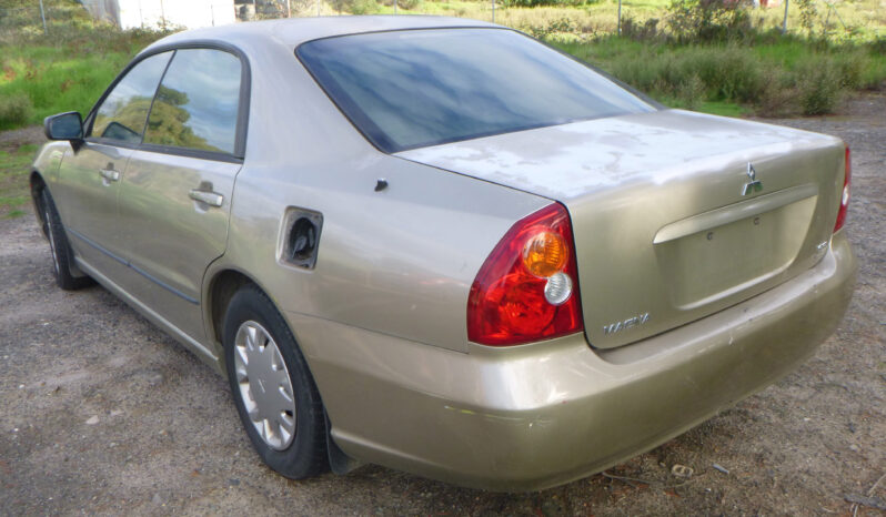 Mitsubishi Magna full