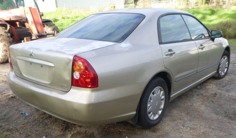 Mitsubishi Magna full