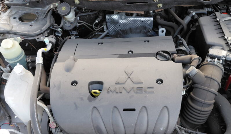 Mitsubishi Lancer full